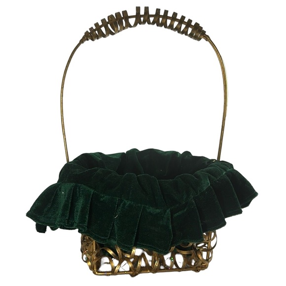 Festive Holiday Basket - 15” H x 9.5” L x 6”‎ D - Picture 2 of 6